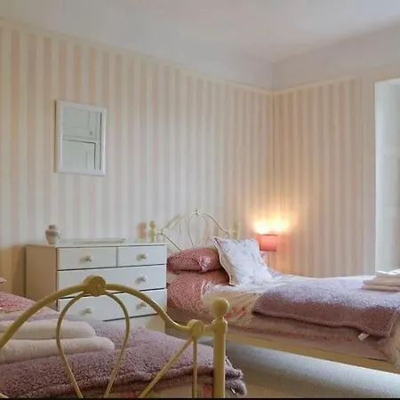 Gilmore House Дом отдыха Алстон